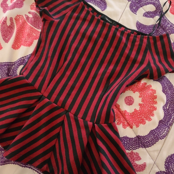 Forever 21 Tops - Forever21 cropped top